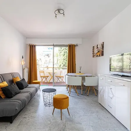 Lejlighed Martelly Furnished Flat